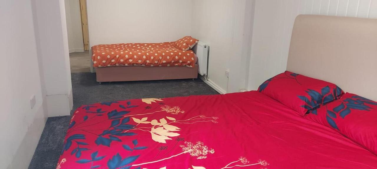 Lovely 3-Bed Apartment In Parkgate רוטרהאם מראה חיצוני תמונה